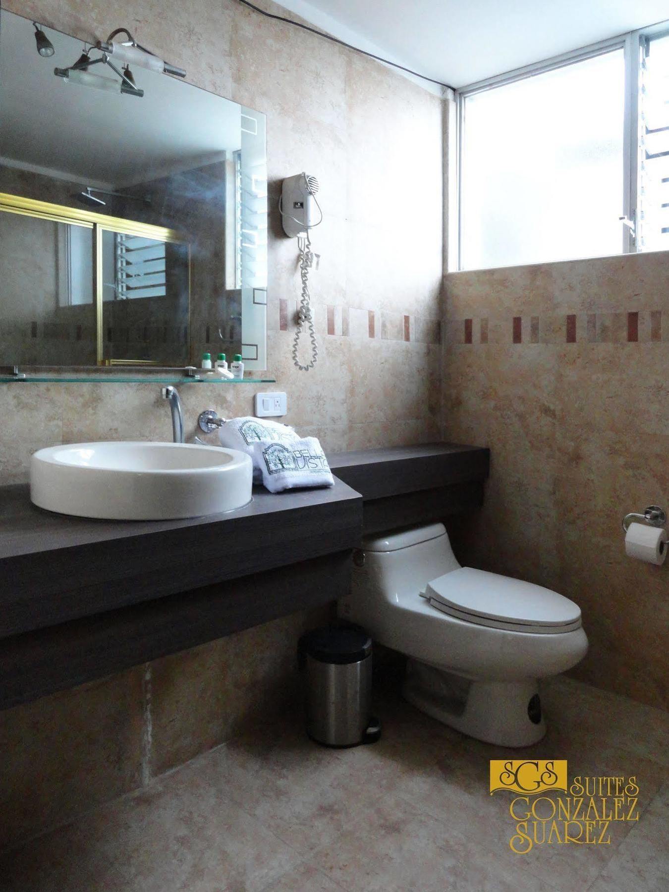 Hotel Suites Gonzalez Suarez Quito Exterior photo