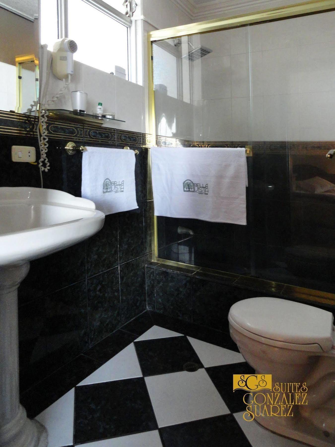 Hotel Suites Gonzalez Suarez Quito Exterior photo